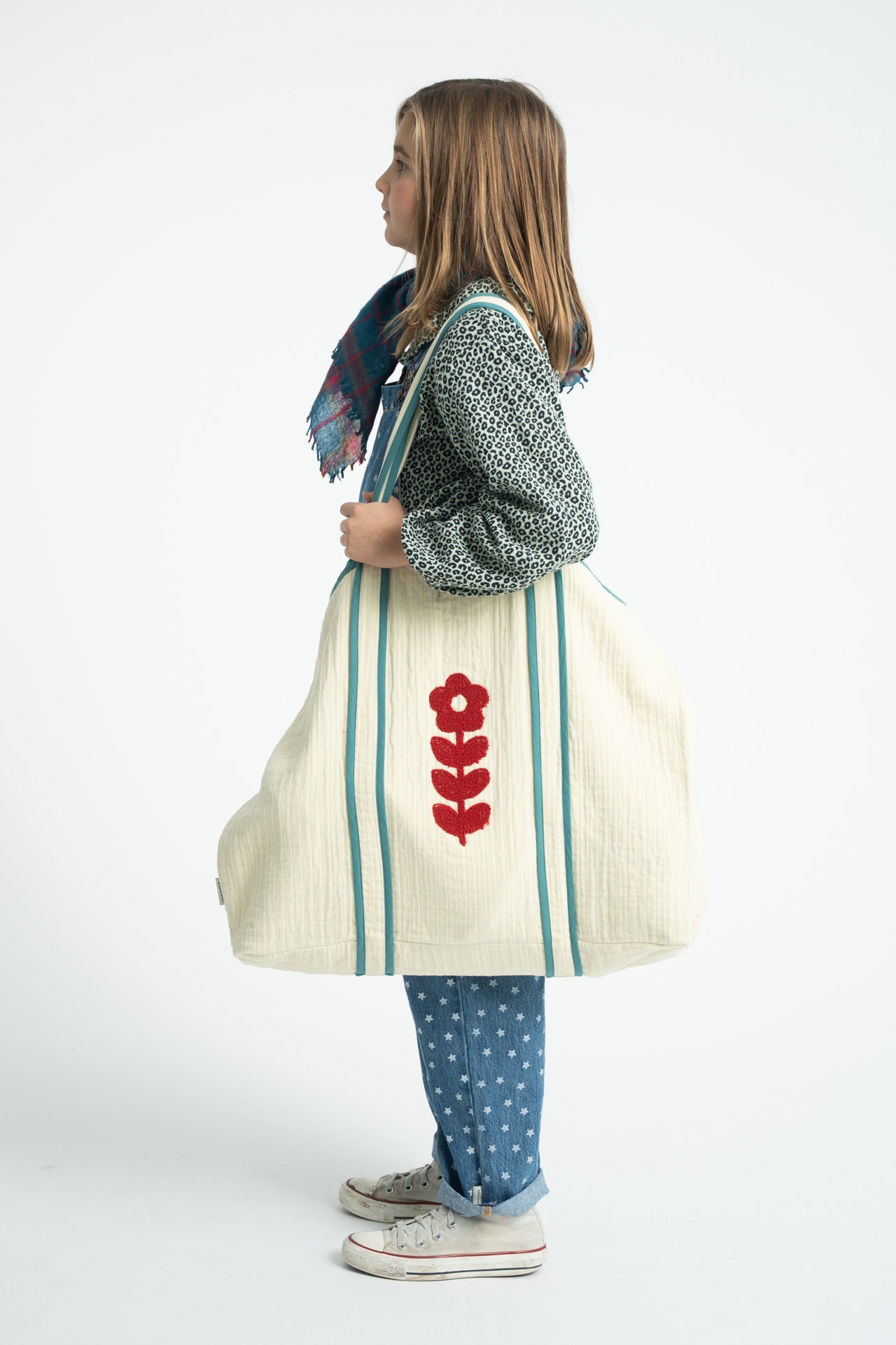 XL Bag Ecru with Embroidered Red Flower